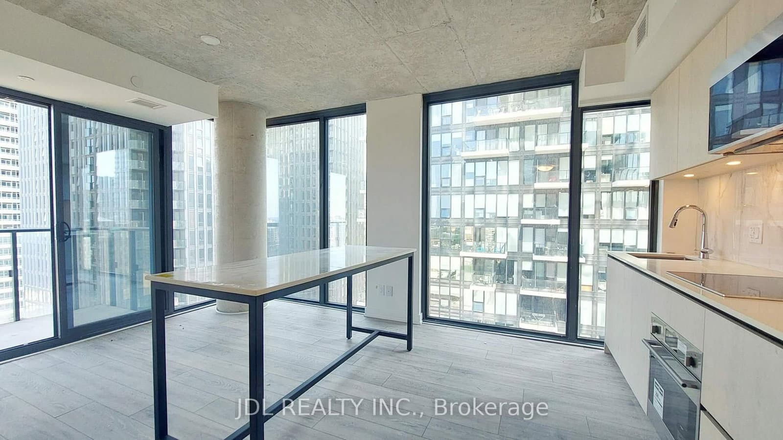 47 Mutual Street, Unit 1902