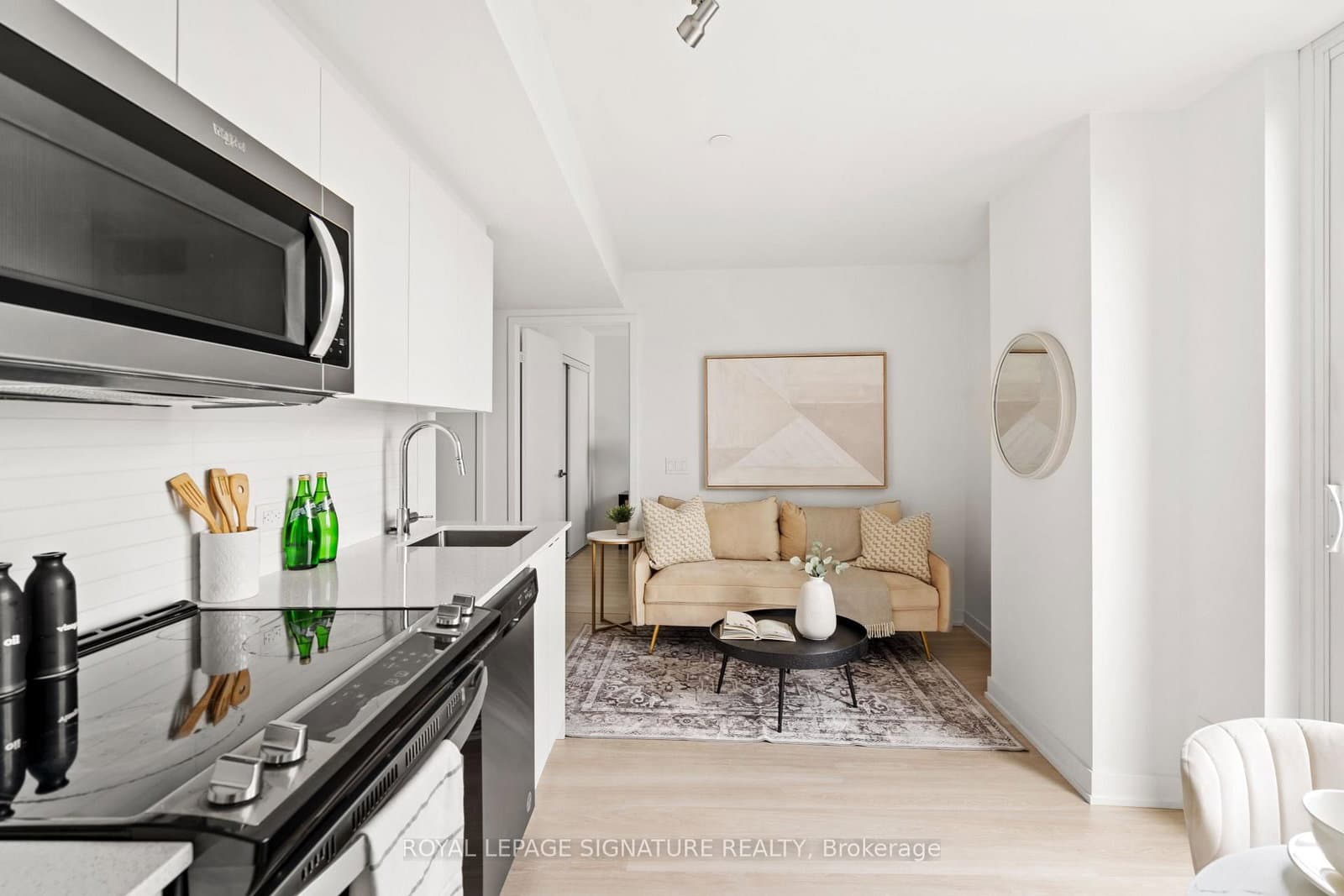 30 Tretti Way, Unit 1313