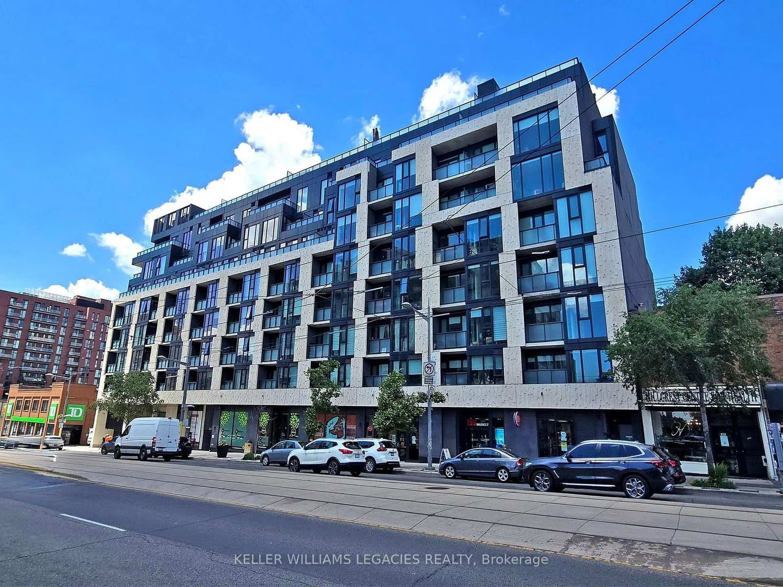 840 St. Clair Avenue W, Unit 901