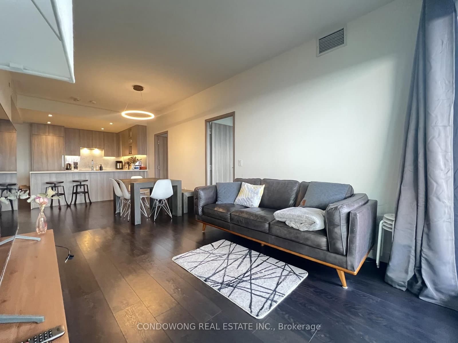 85 Mcmahon Drive, Unit 3202