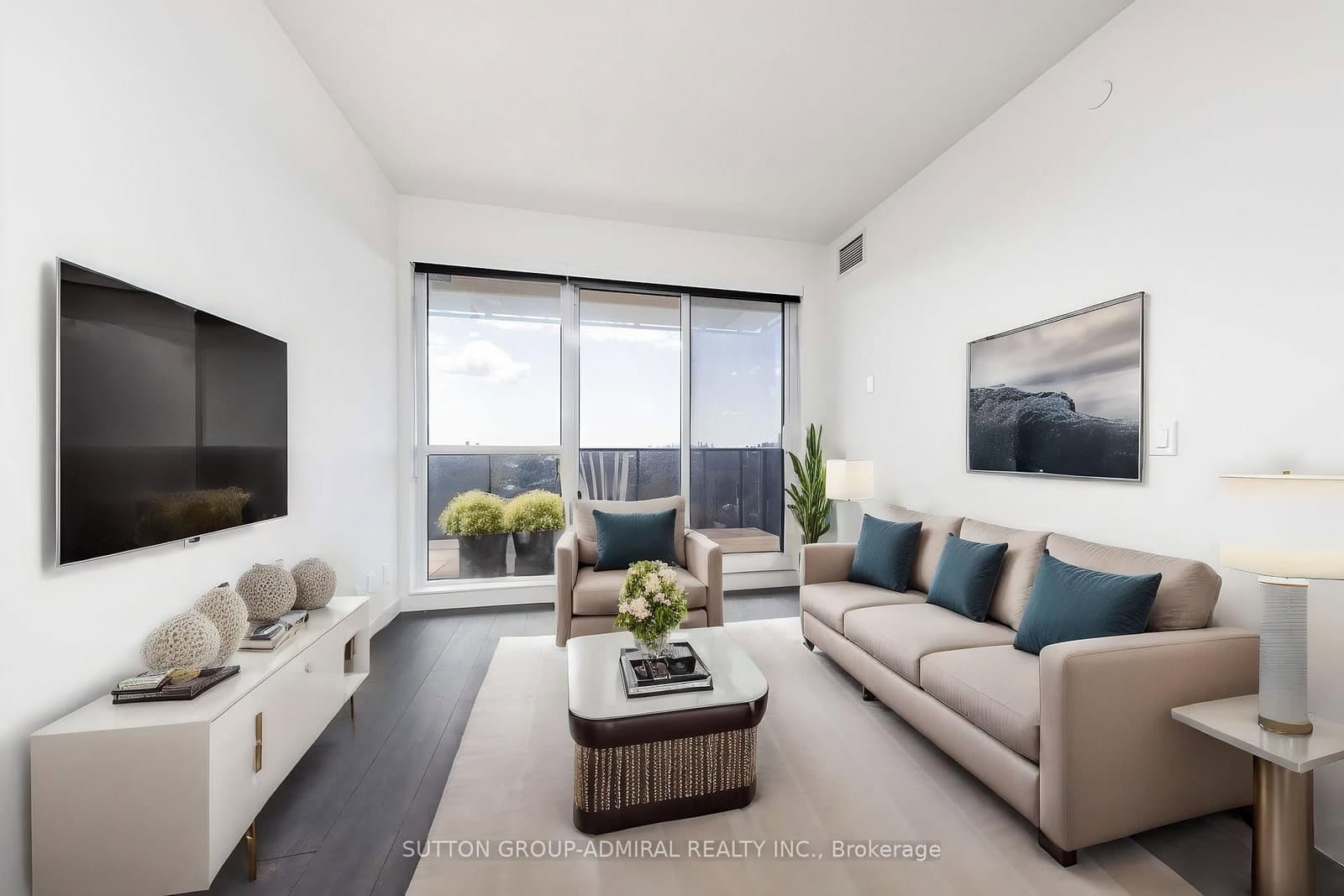 25 McMahon Drive, Unit #1603