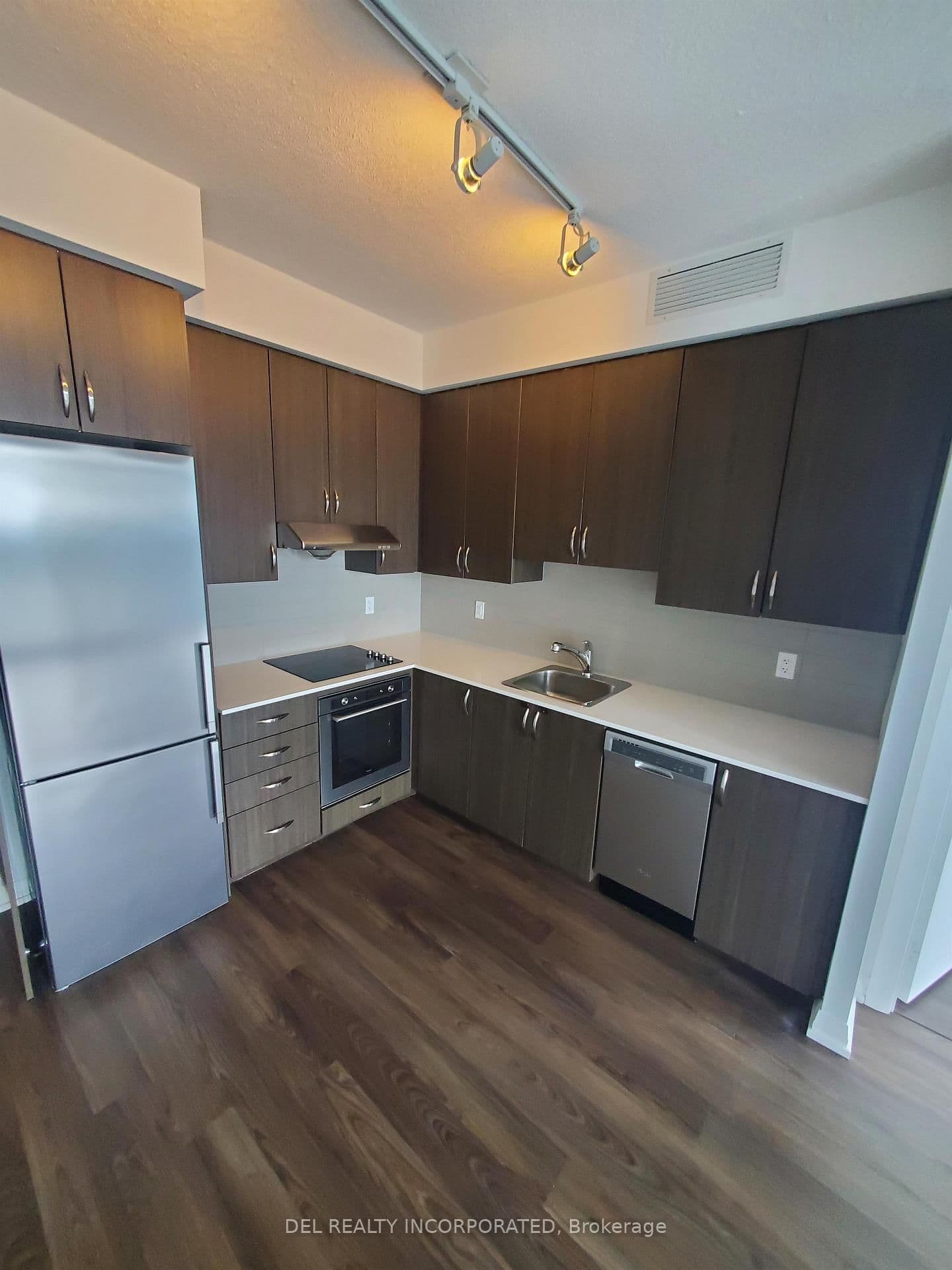 55 Ann O'reilly Road, Unit 1805