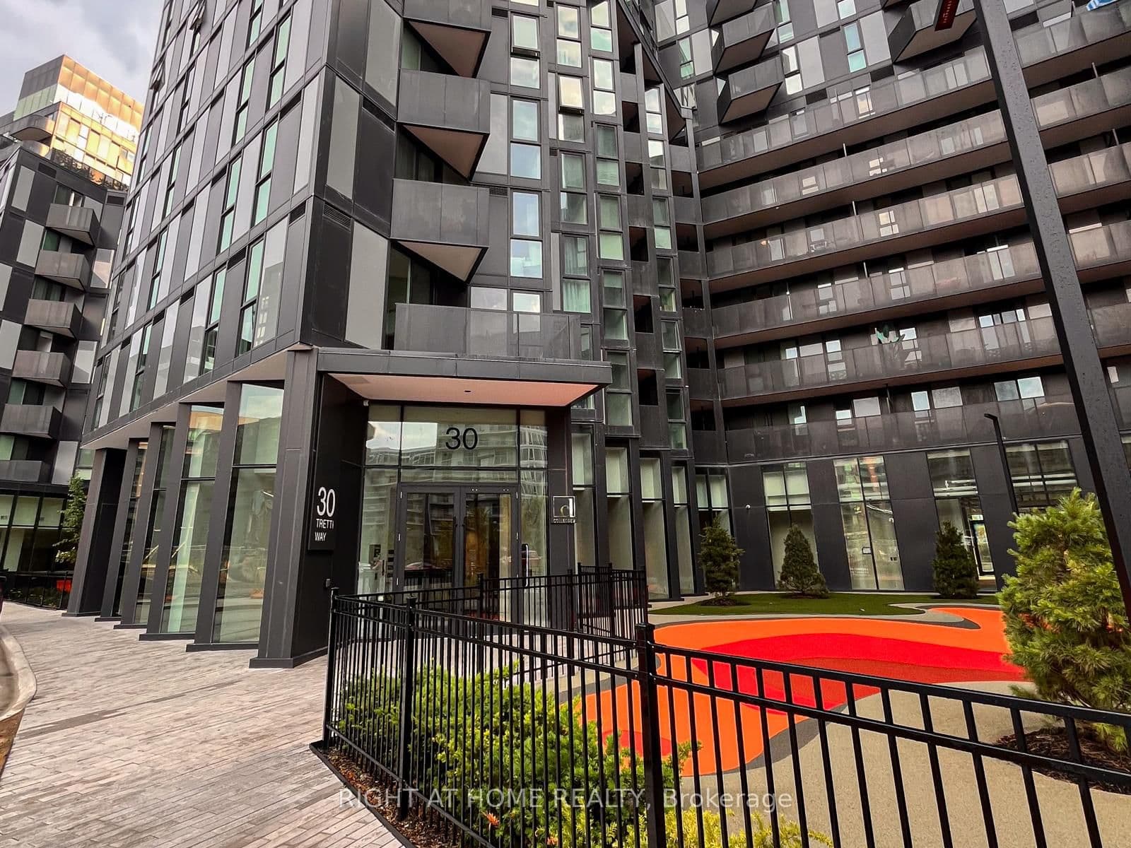 30 Tretti Way, Unit 801