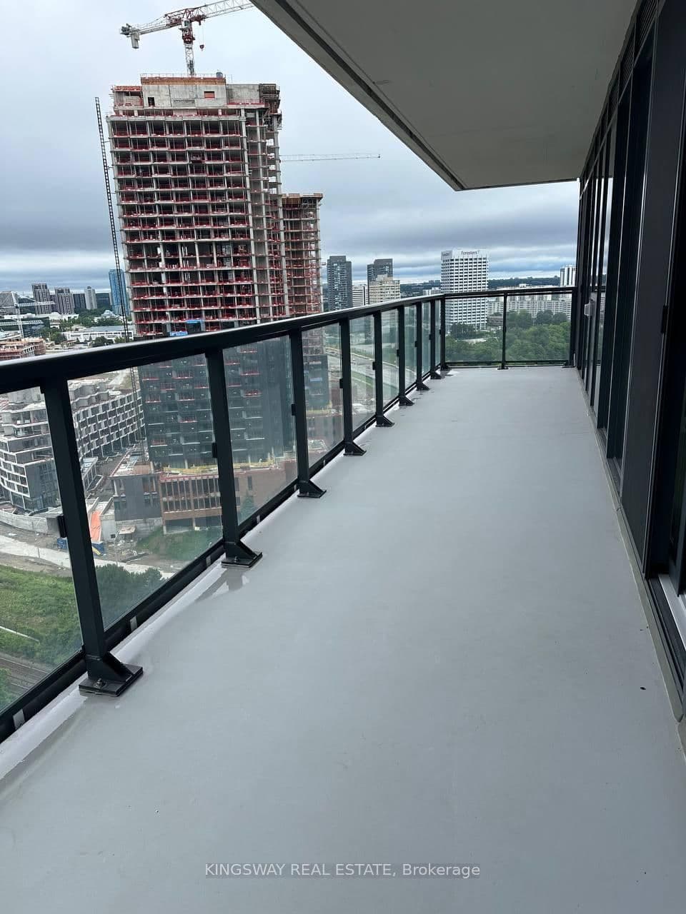 30 inn on the park Drive, Unit 2003