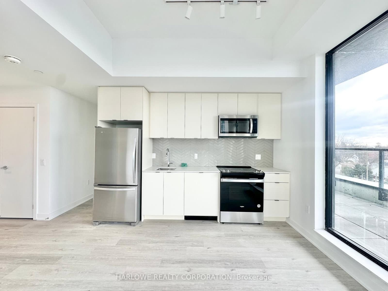 1614 Charles Street, Unit PH520 D