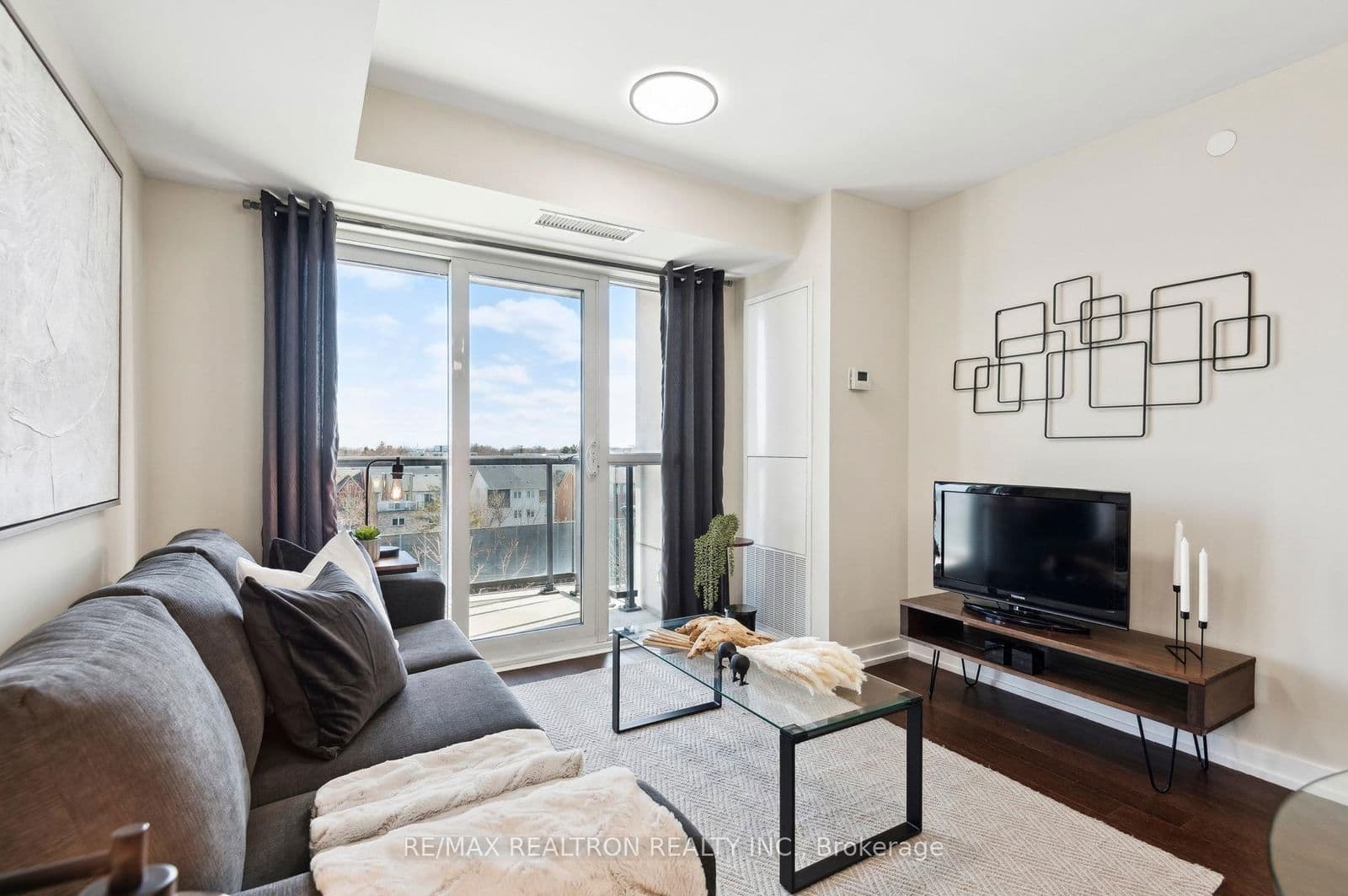 8 Trent Avenue, Unit 621