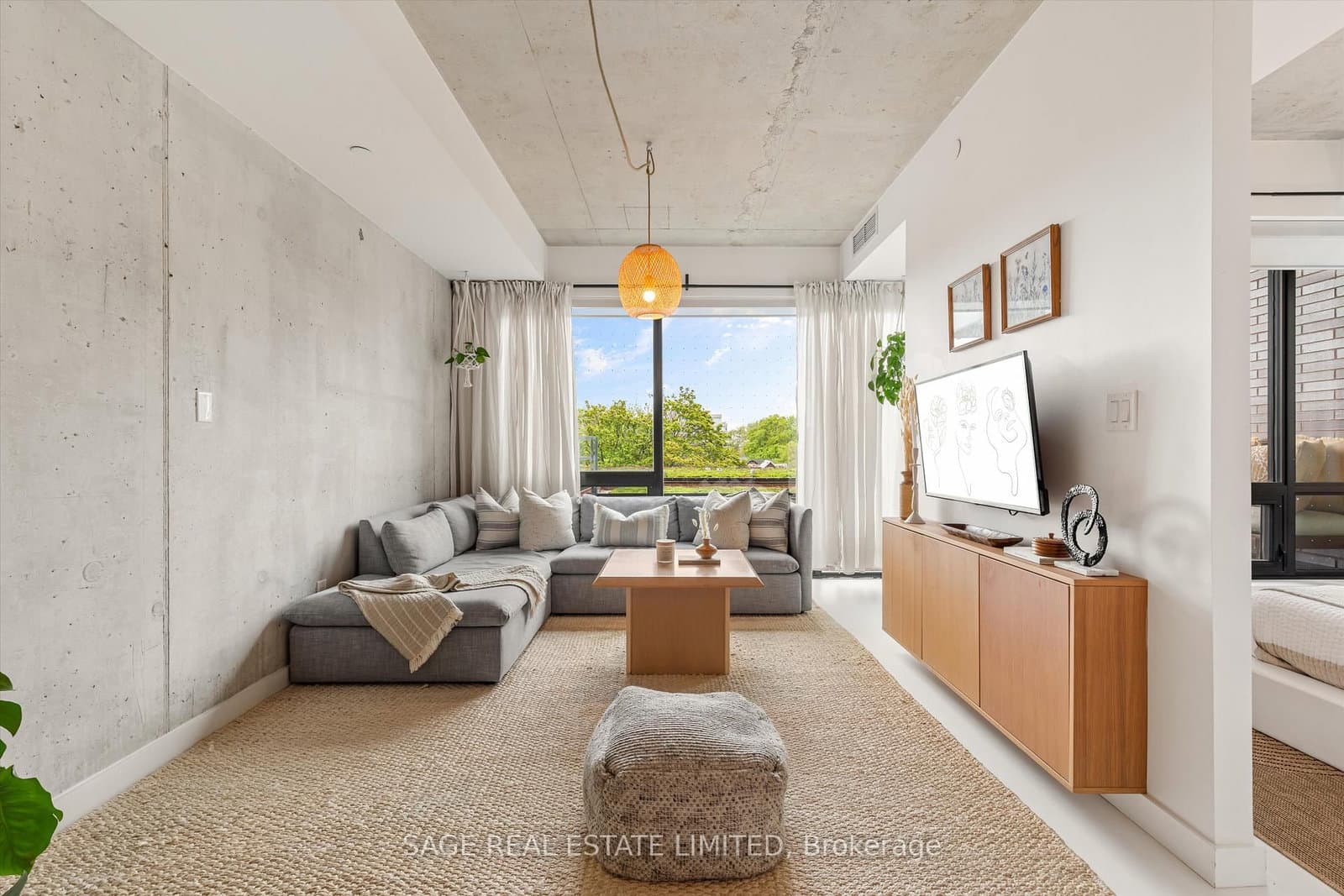 246 Logan Avenue, Unit 406