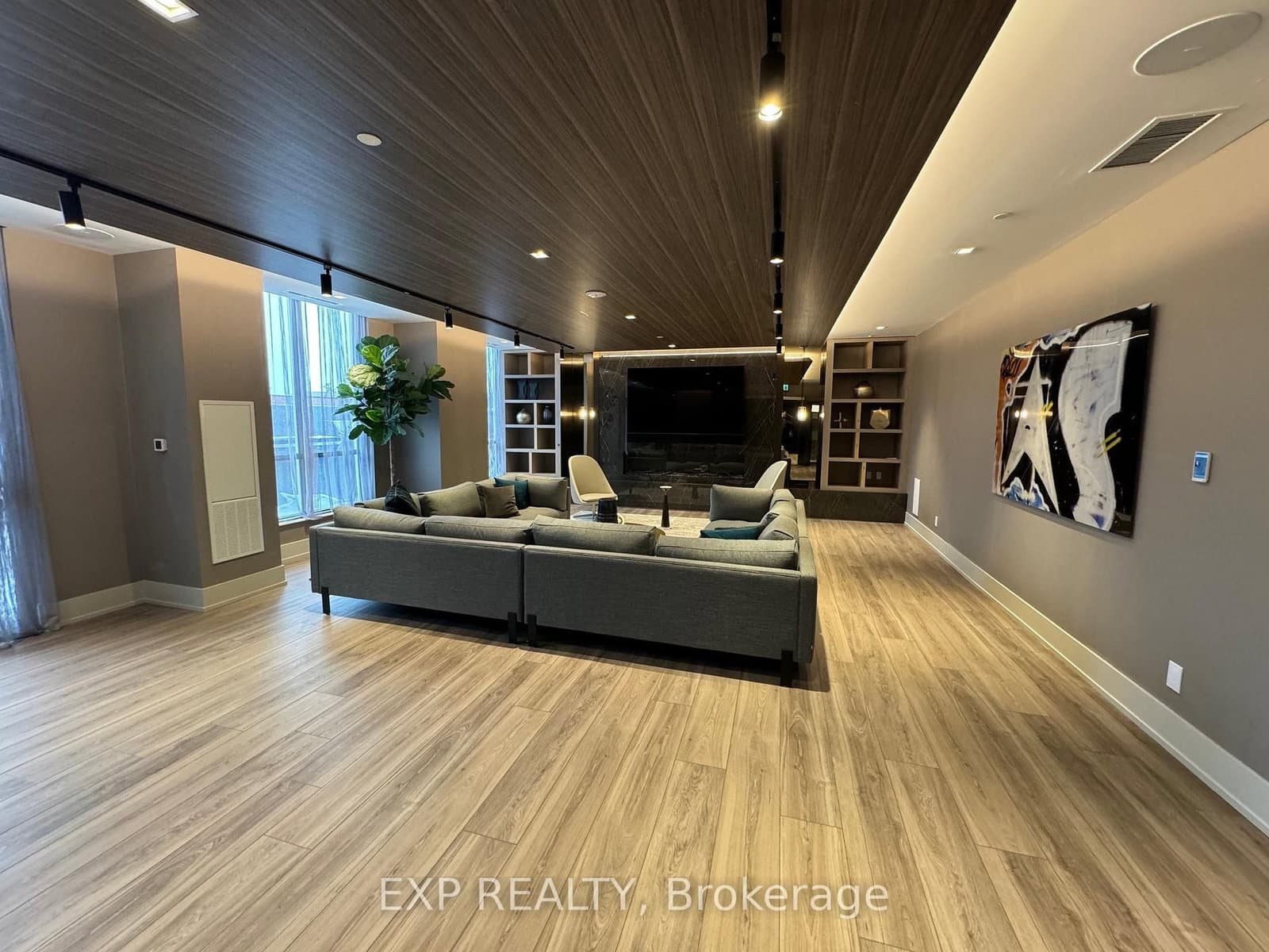 286 MAIN Street, Unit 1503