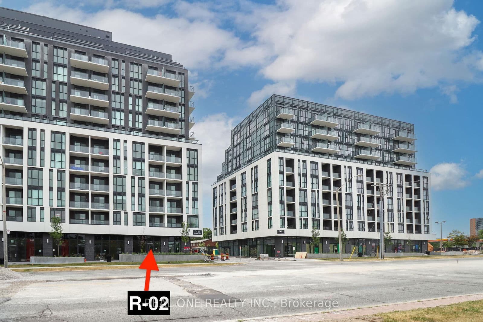 #R02 - 3433 Sheppard Avenue E