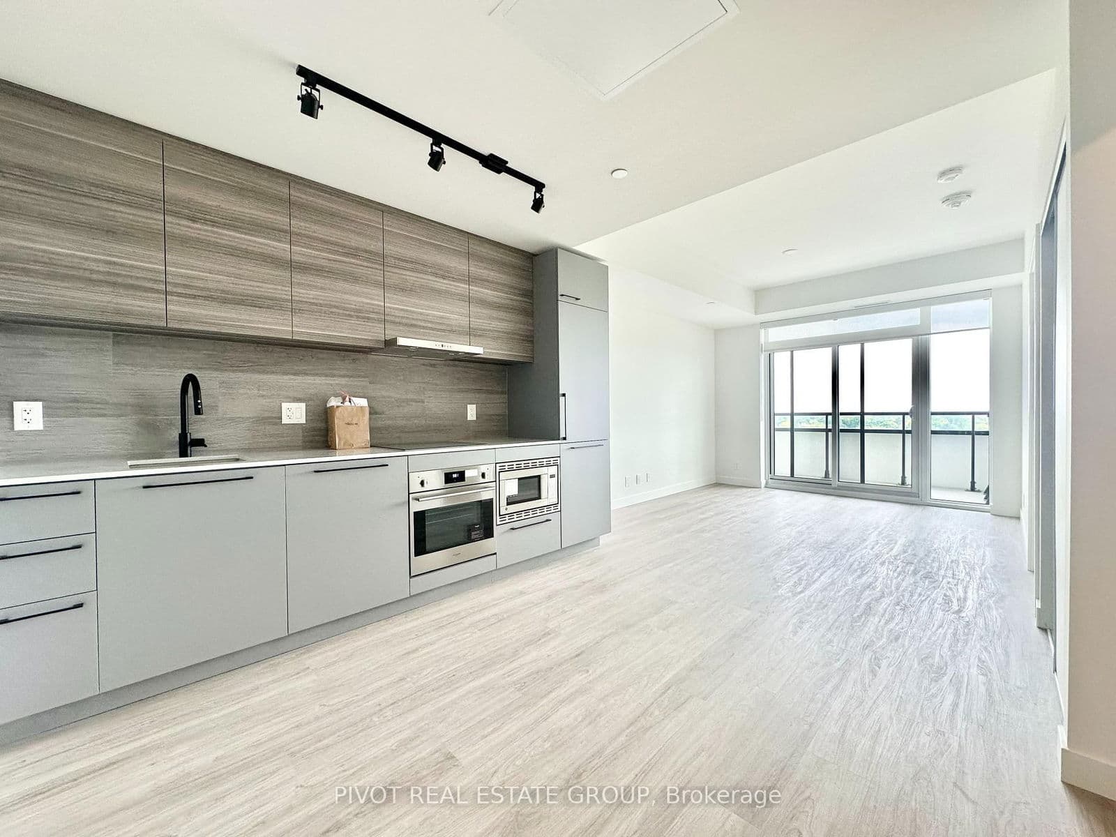 1050 Eastern Avenue, Unit 907