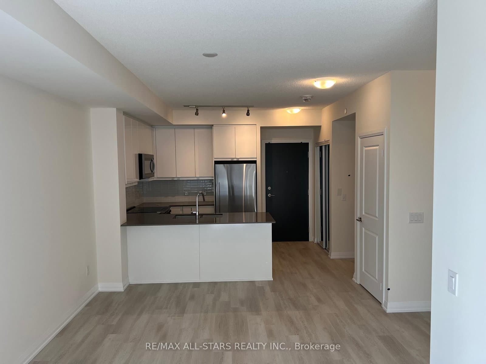 3270 Sheppard Avenue E, Unit 324