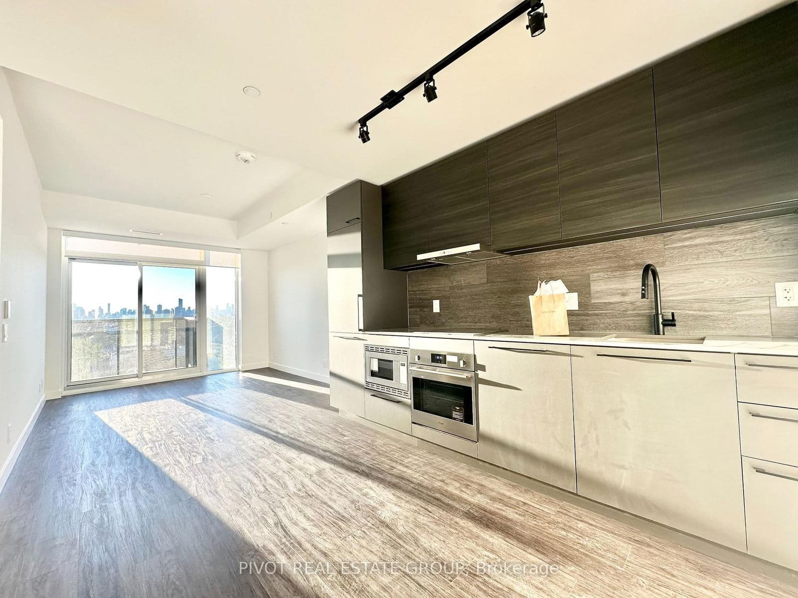 1050 Eastern Avenue, Unit 1111