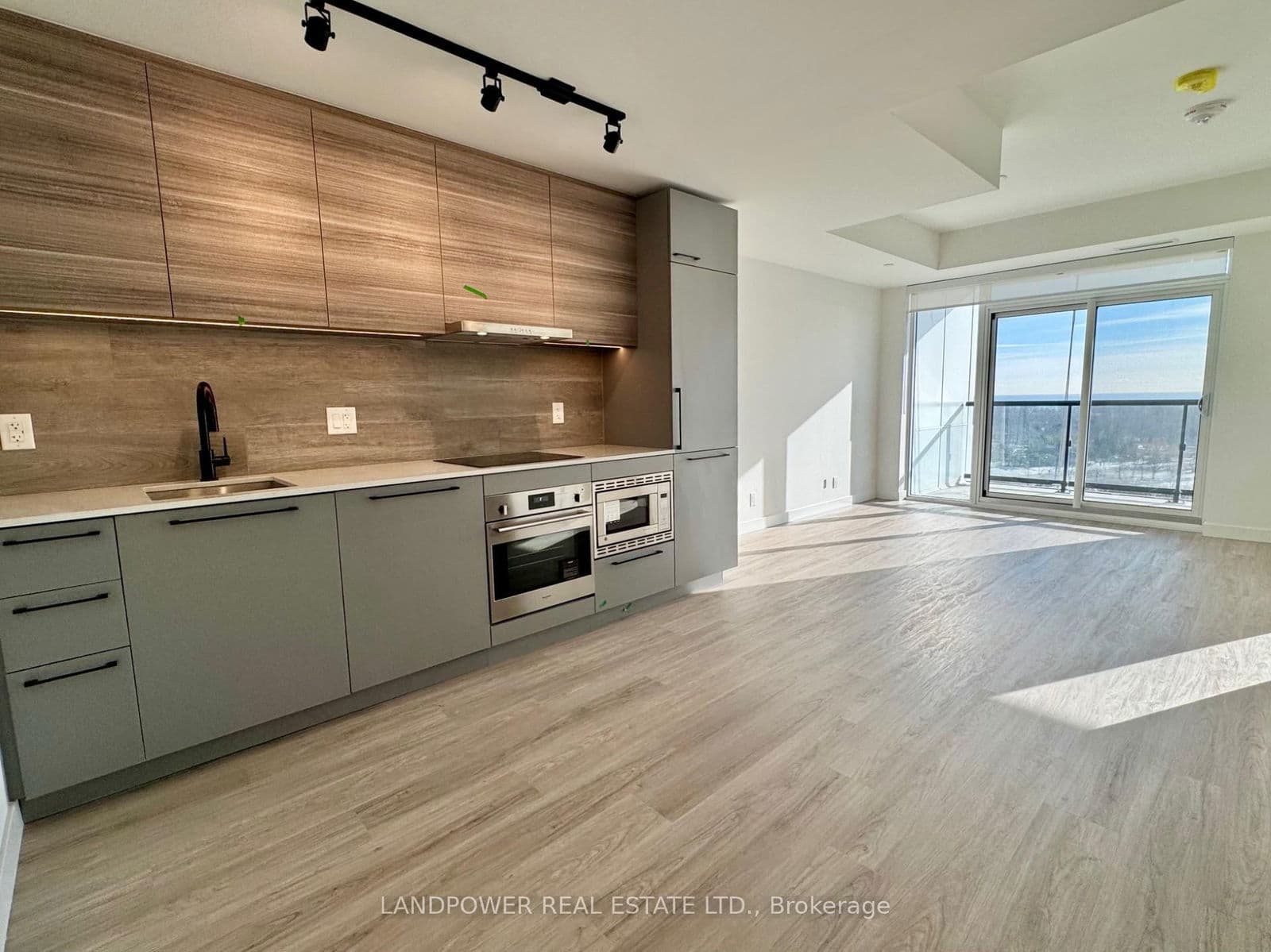 1050 Eastern Avenue, Unit 1206