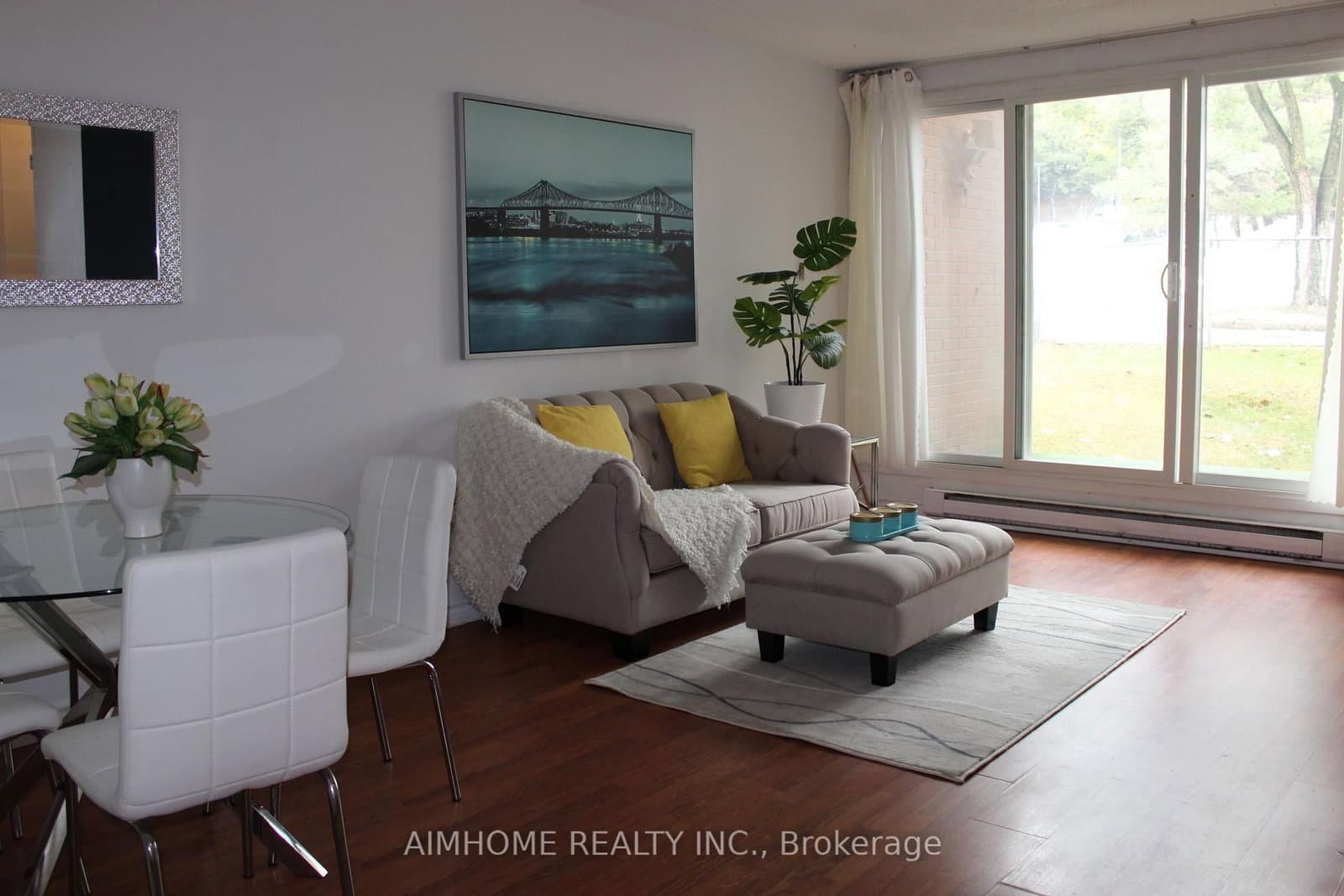 #1086 - 100 Mornelle Court