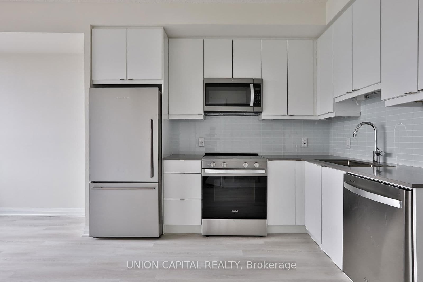 3260 Sheppard Avenue E, Unit 1801