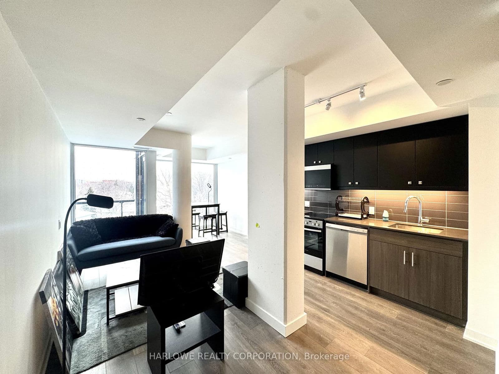 2 Manderley Drive, Unit 409