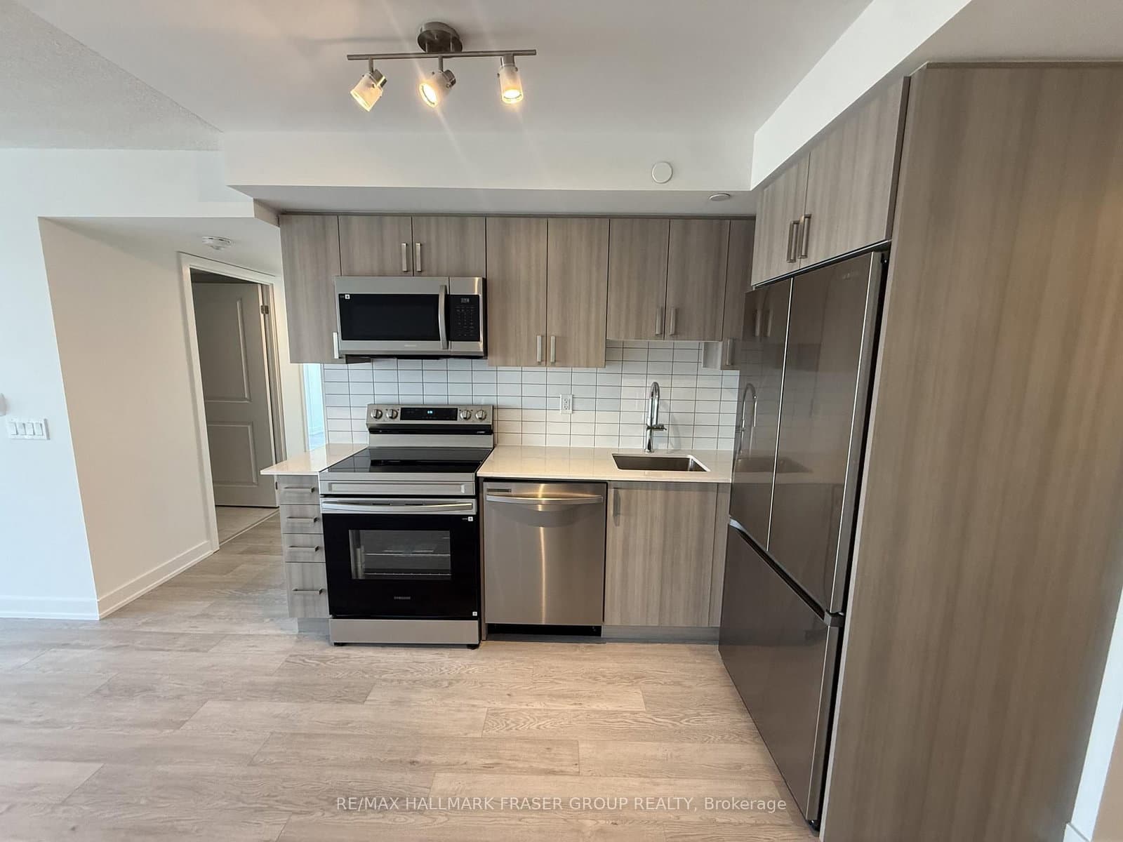 1010 SANDY BEACH Road, Unit 1902