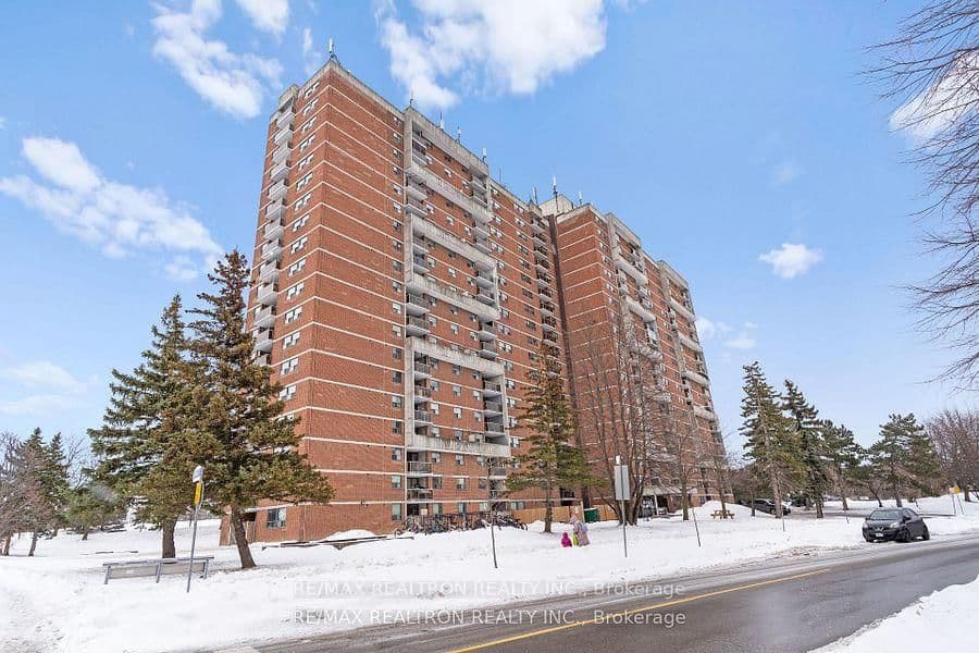 #910 - 100 Wingarden Court