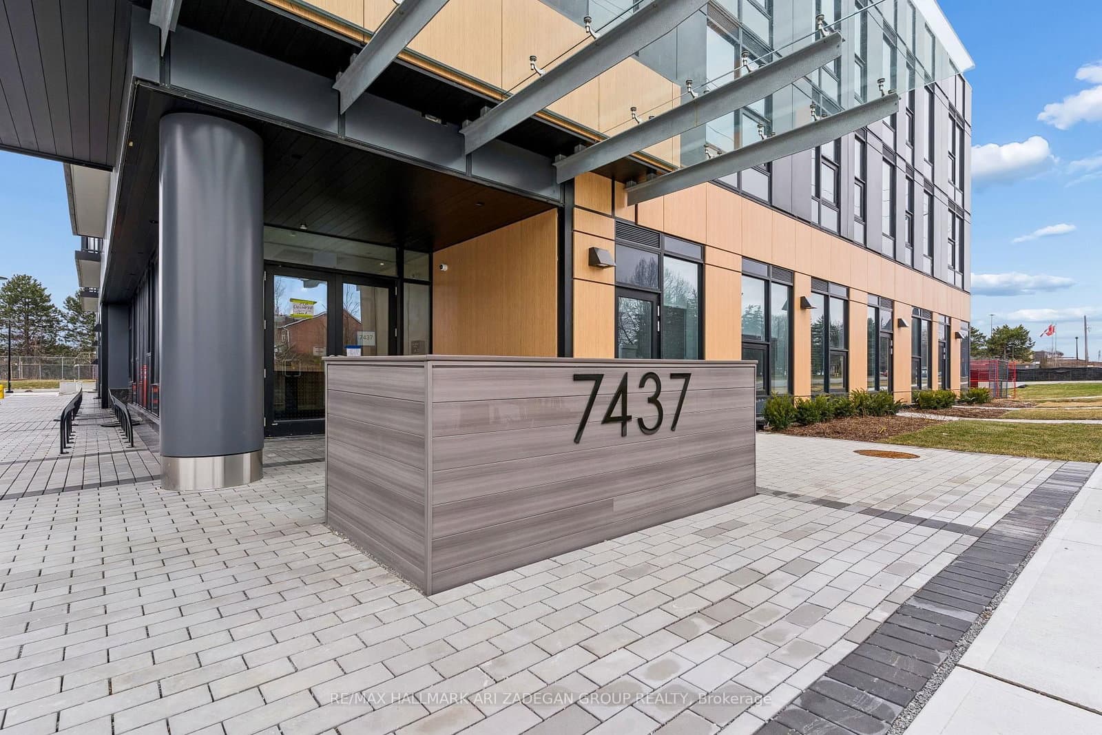 7437 Kingston Road, Unit 820