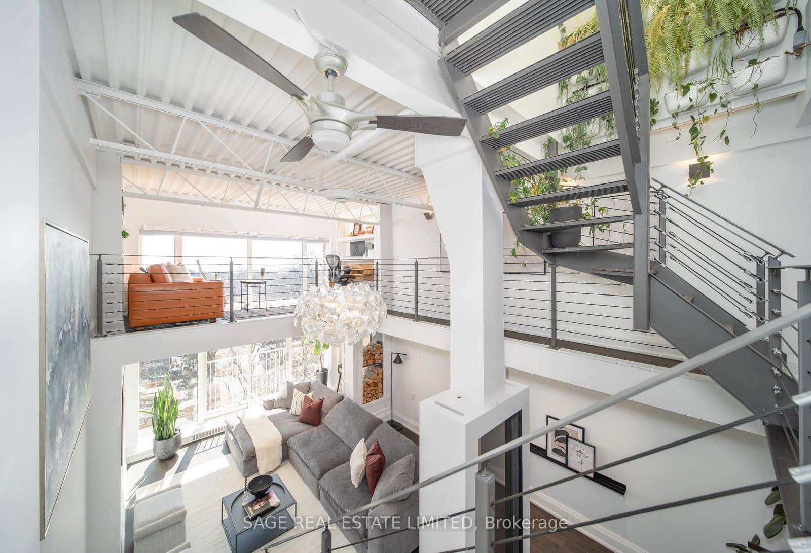 #7 - 517 Kingston Road