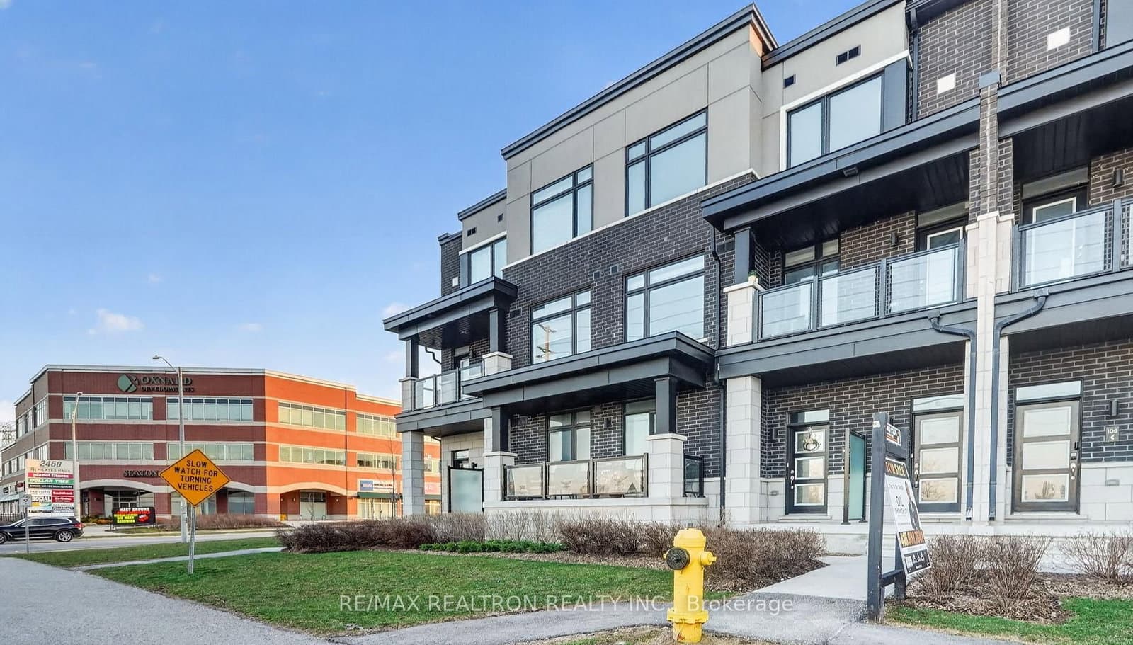 2550 Castlegate Crossing, Unit 103