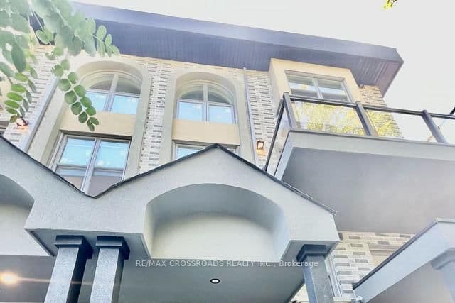 300 Railway Engine House Way Street, Unit #9