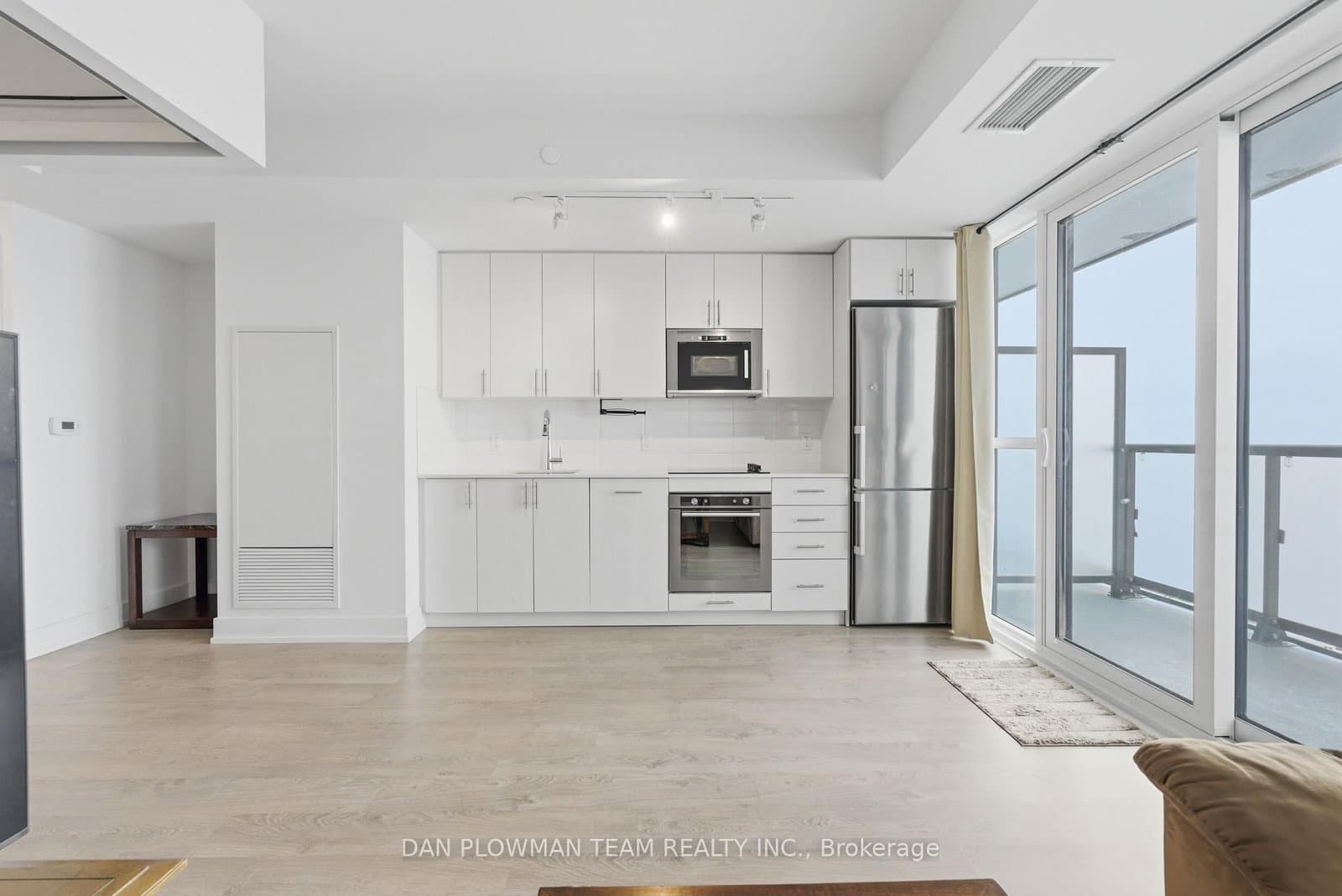 #1121 - 2550 Simcoe Street N