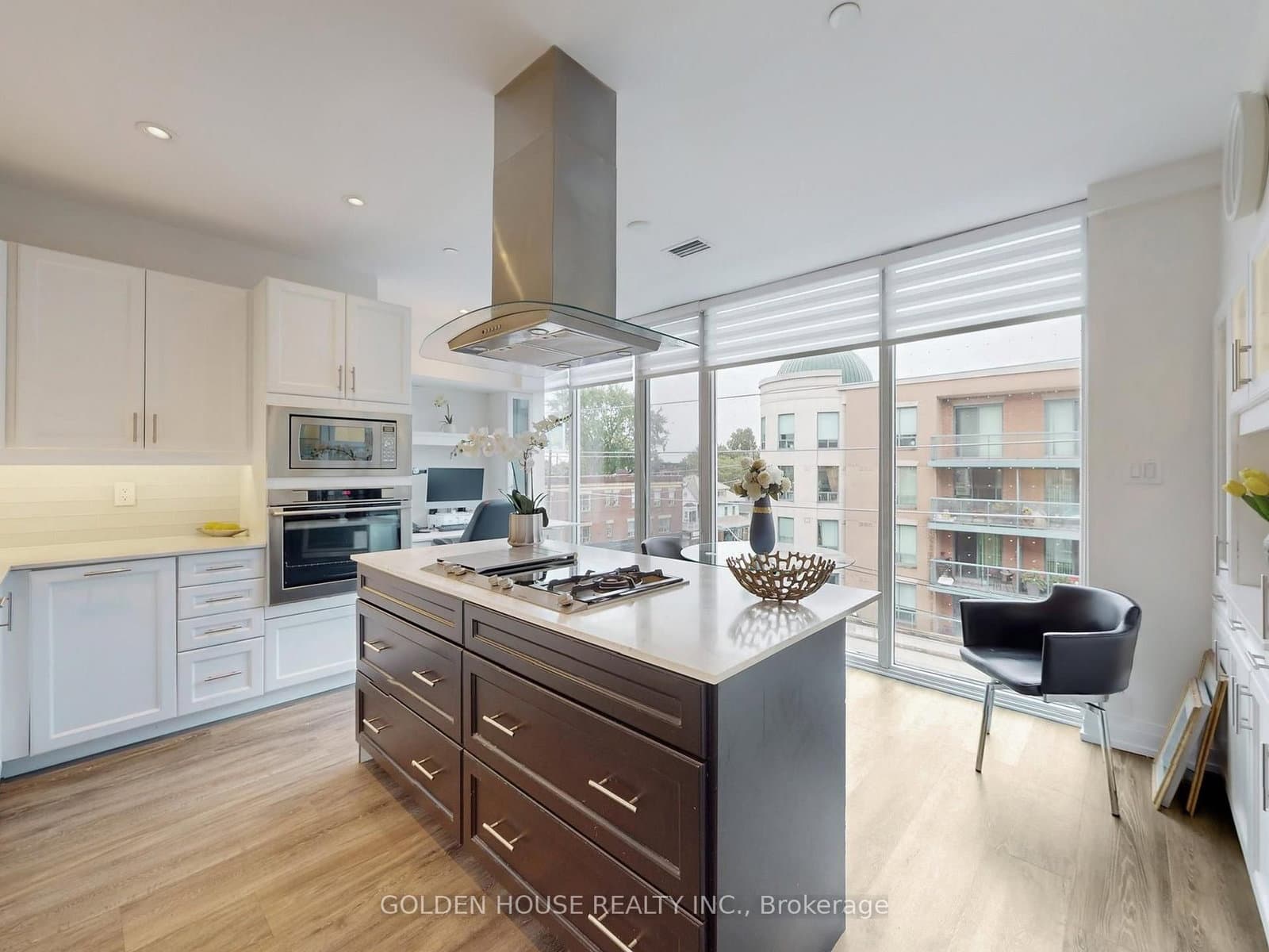 #403 - 200 Woodbine Avenue