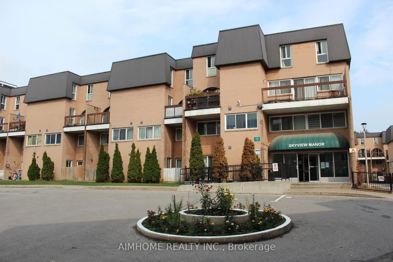 #1086 - 100 Mornelle Court