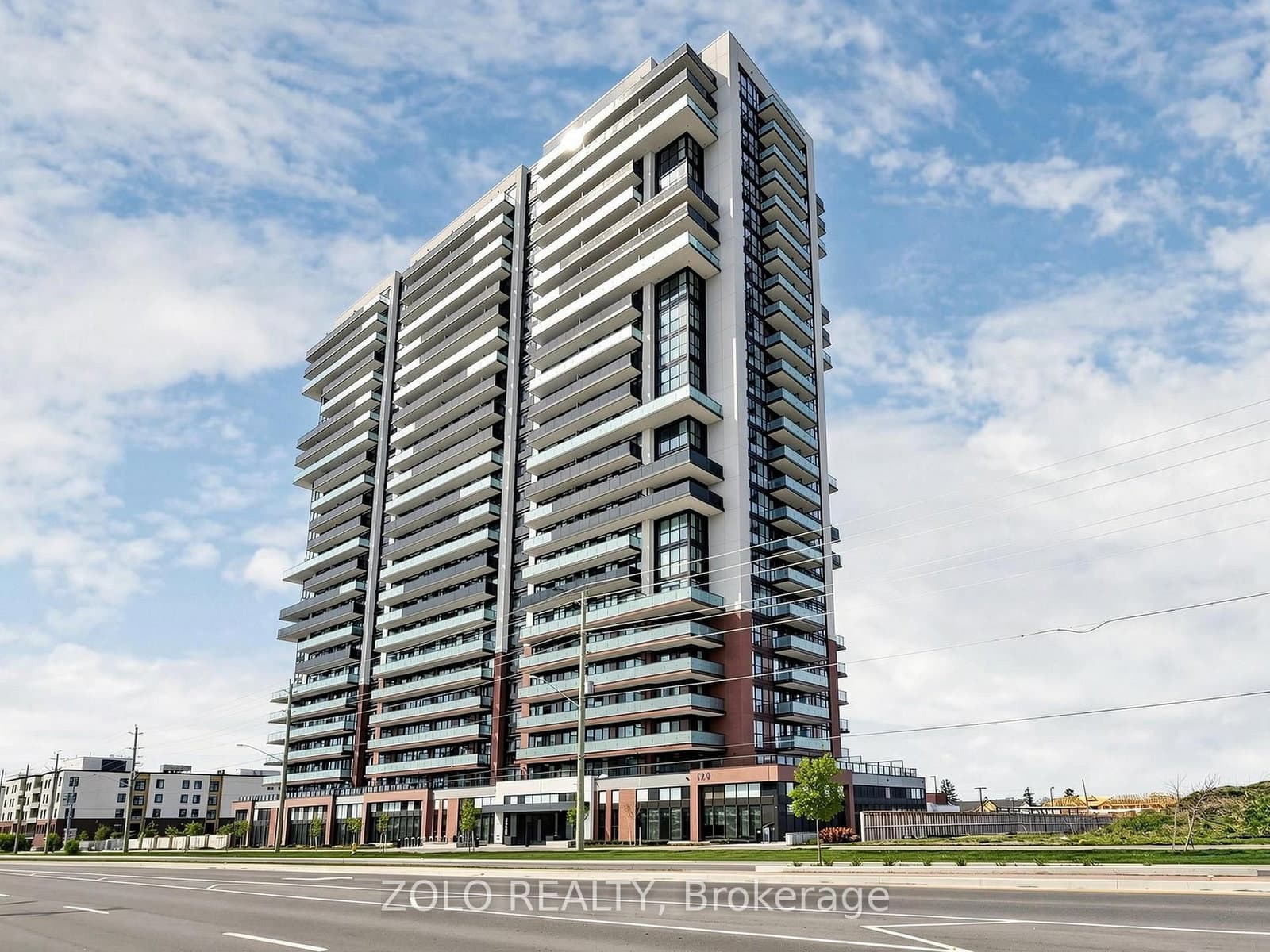 #315 - 2550 Simcoe Street N