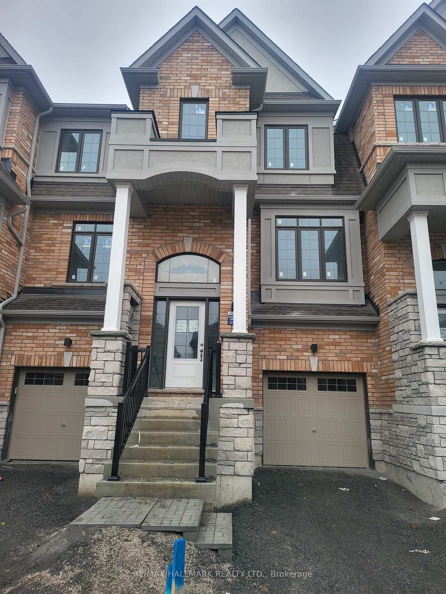 11 Frank Lloyd Wright Street