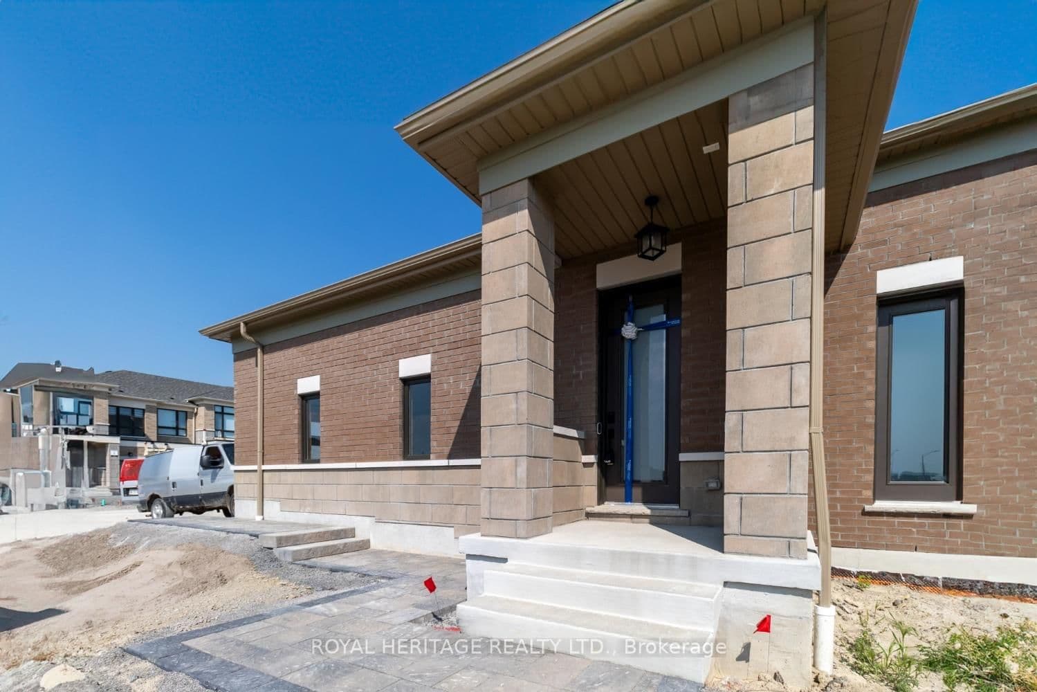 965 Crowsnest Hollow