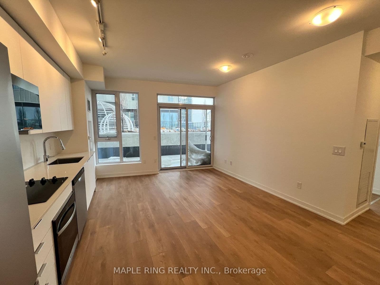 498 Caldari Road, Unit 517