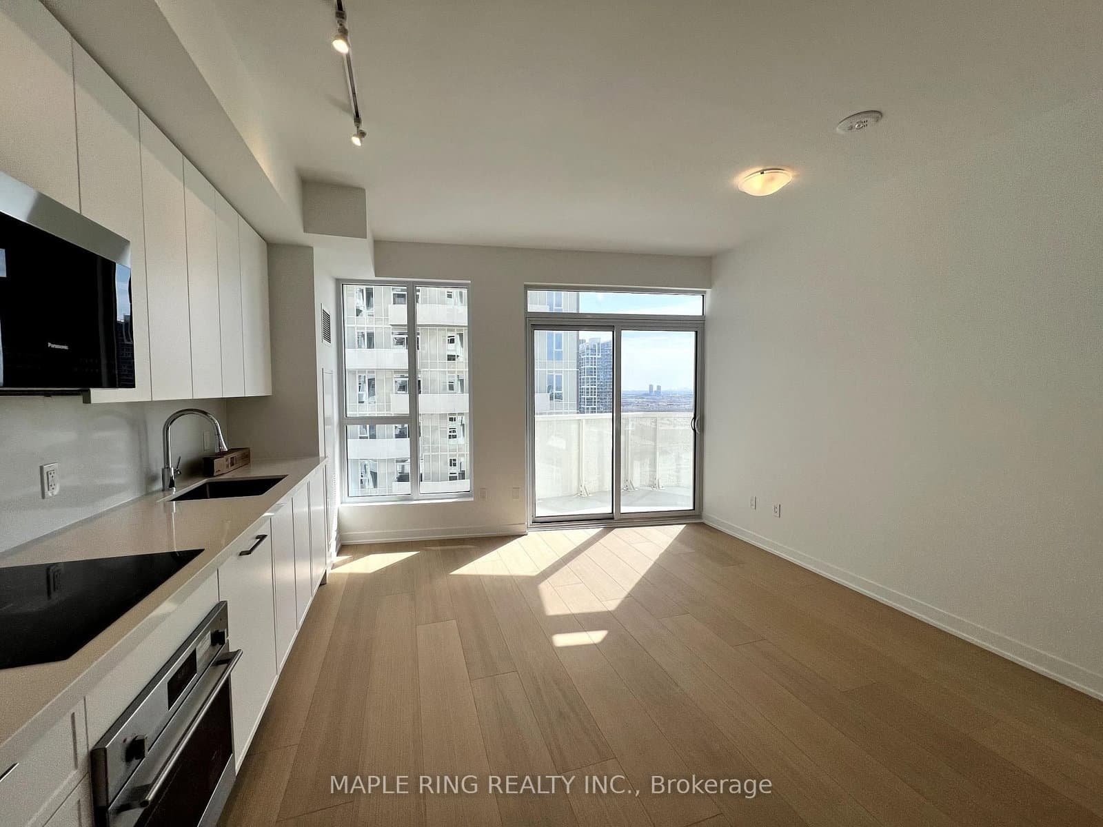 498 Caldari Road, Unit 1623