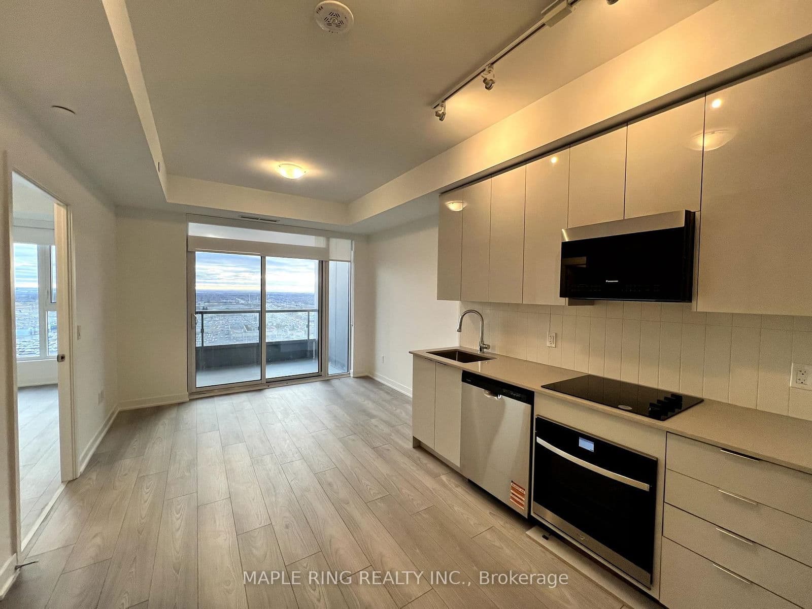 10 Abeja Street, Unit 2112