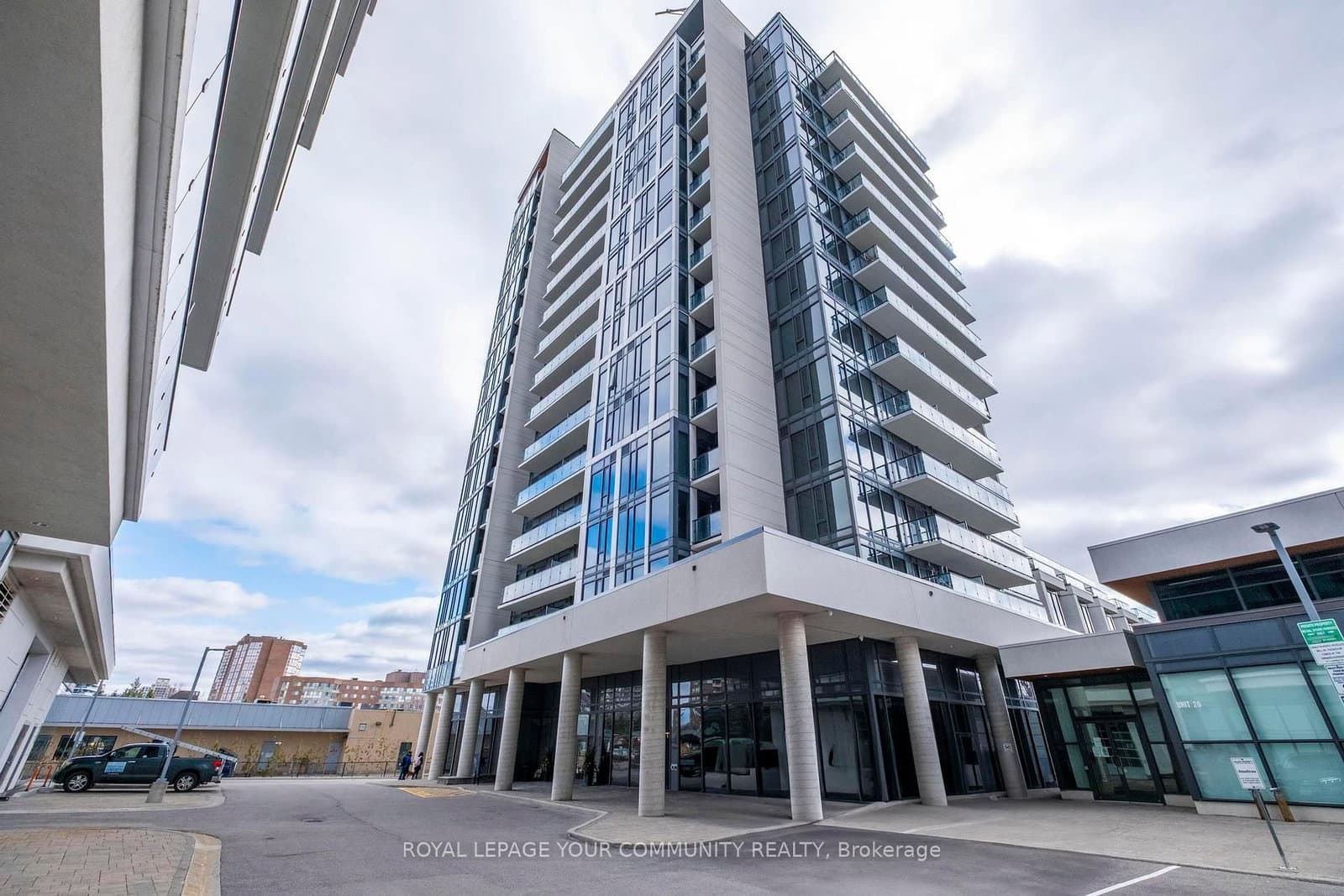 9618 Yonge Street, Unit 101