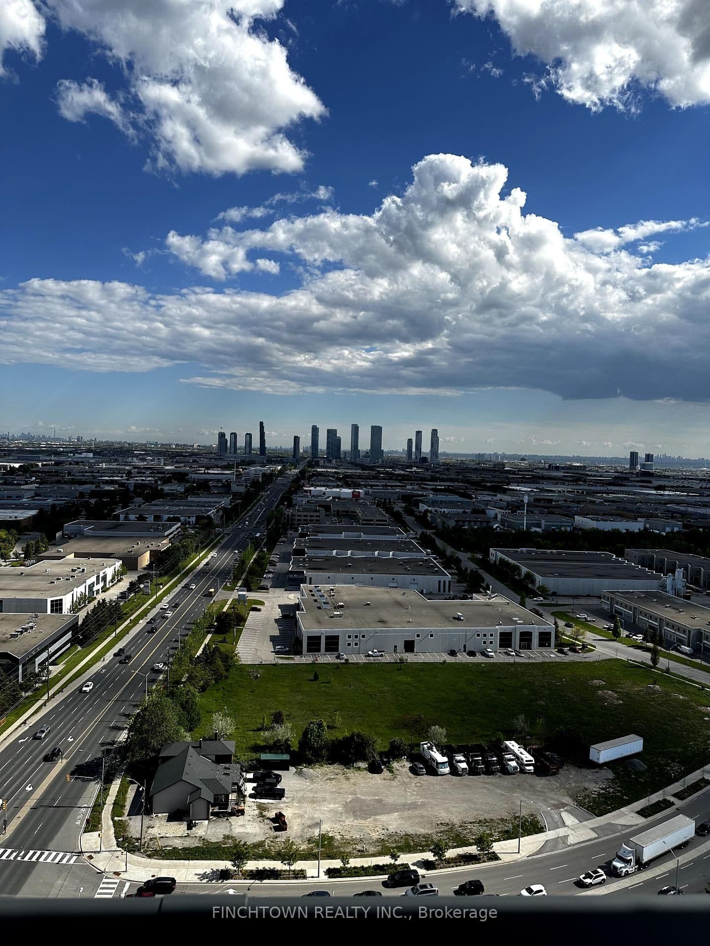 8960 JANE Street, Unit 2323