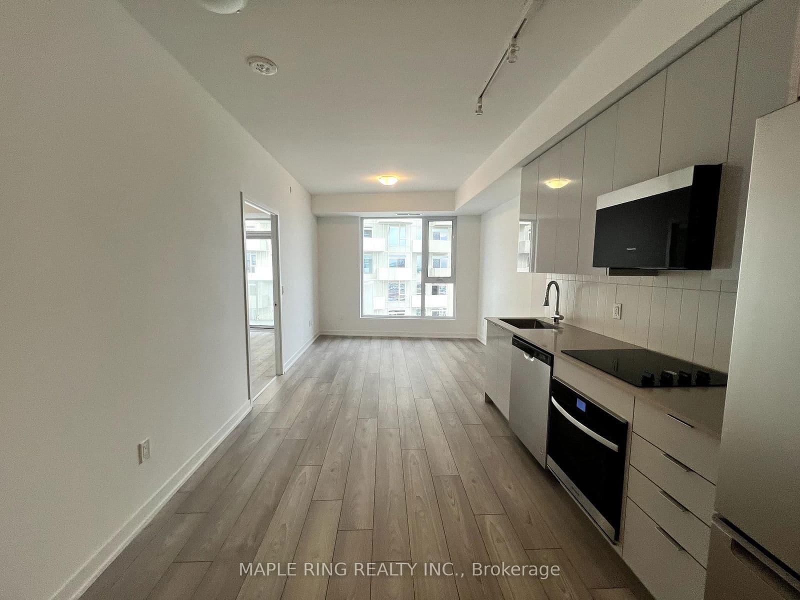 10 Abeja Street, Unit 1017