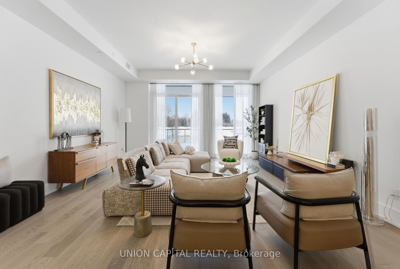 399 Royal Orchard Boulevard, Unit 19