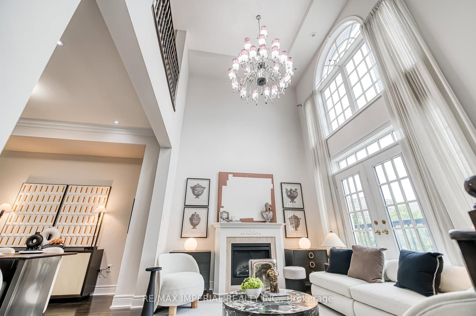 21 MACKENZIE'S STAND Avenue