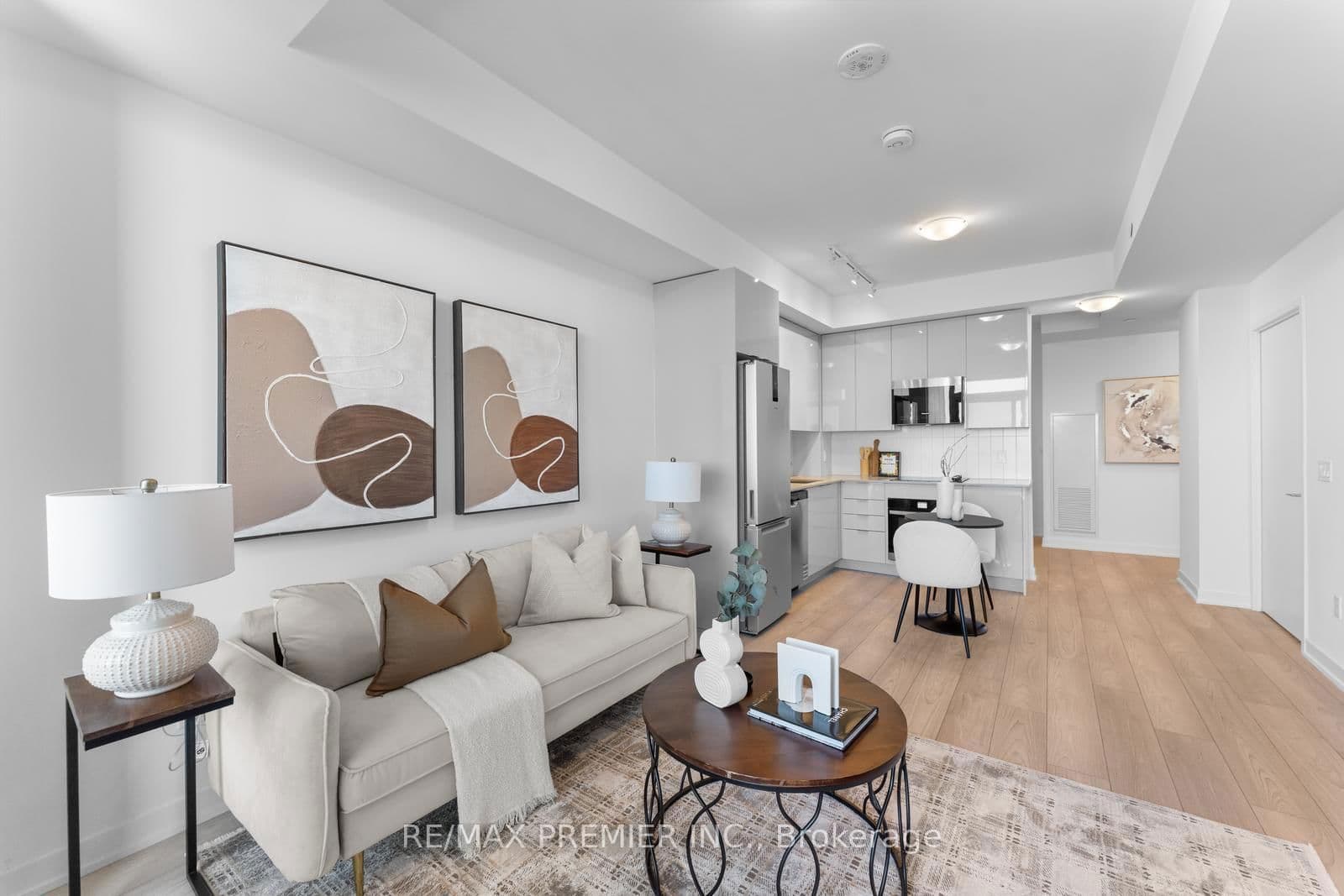 10 Abeja Street, Unit 2617