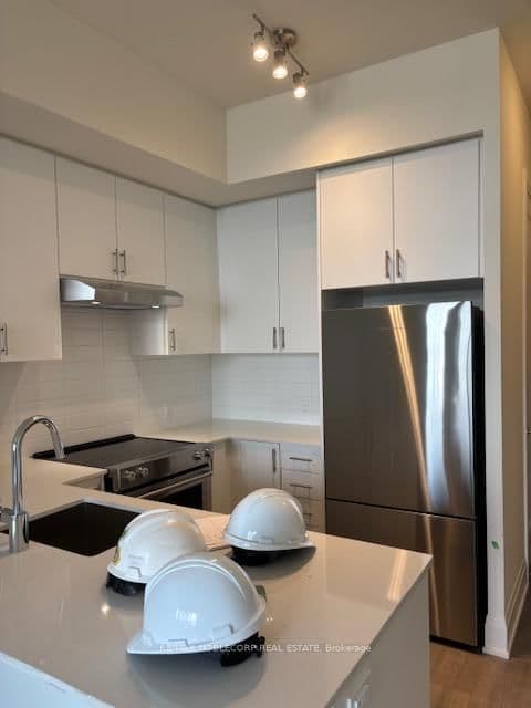 8960 Jane Street, Unit 515