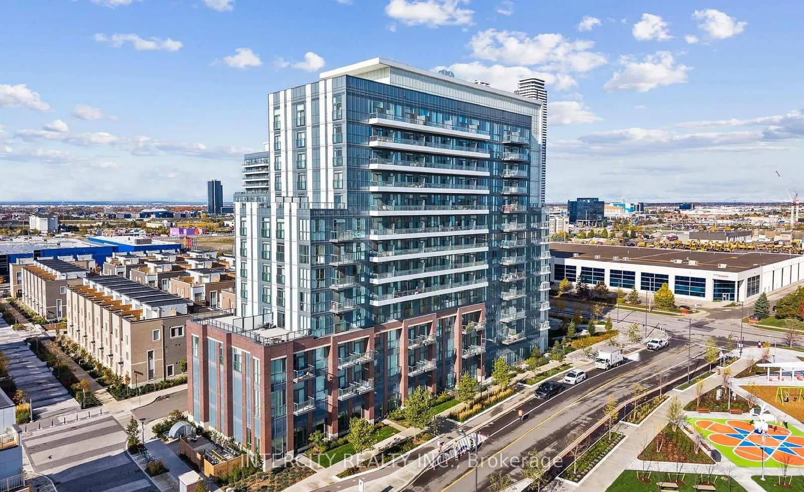 #1608 - 60 Honeycrisp Crescent