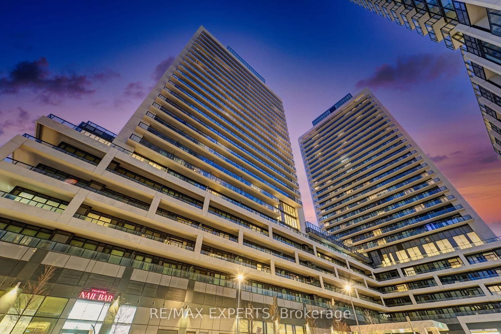 #421 - 8960 Jane Street