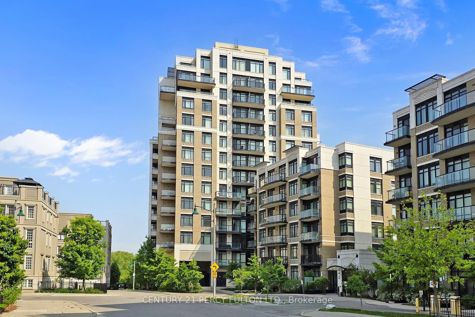 #207 - 131 Upper Duke Crescent