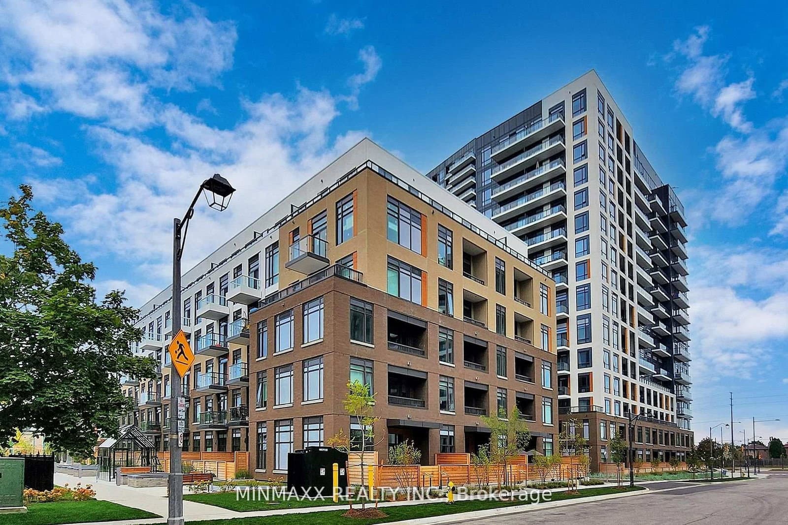 #D620 - 8 Beverley Glen Boulevard