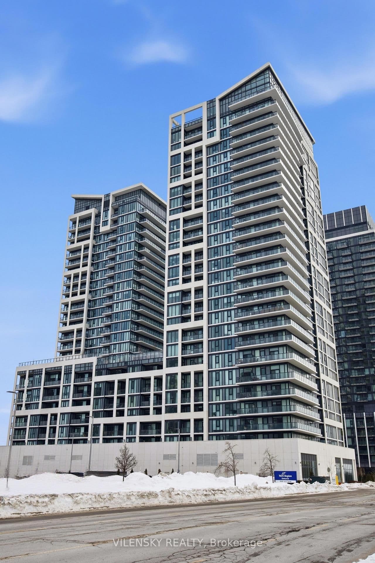 #1623 - 9000 Jane Street