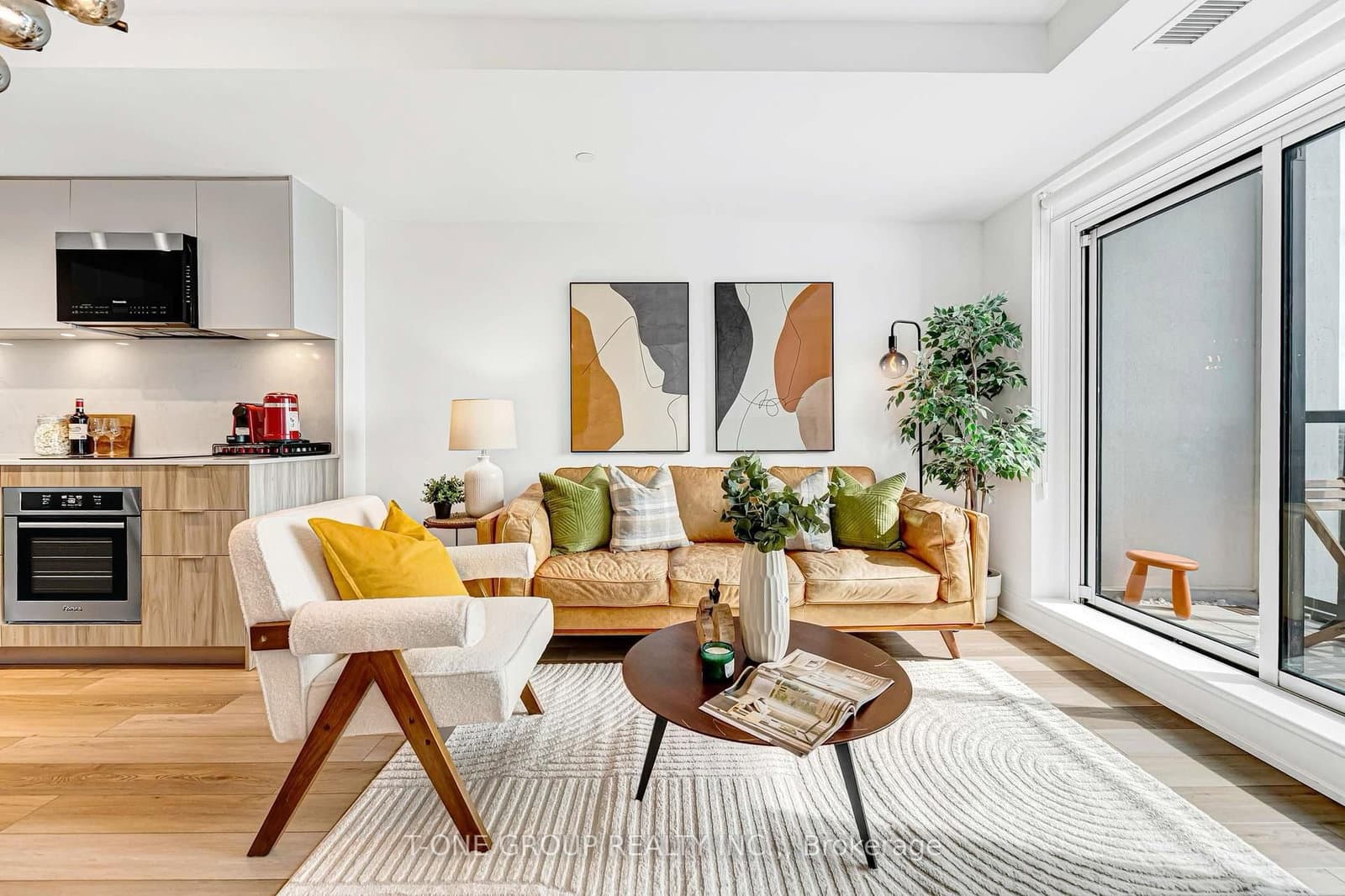 #1115 - 8 Cedarland Drive