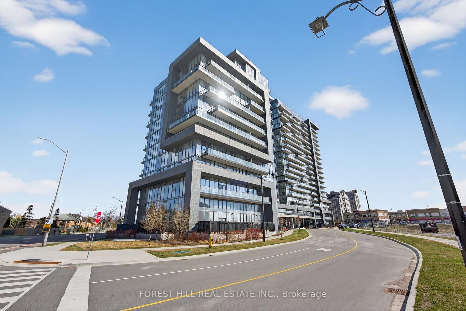 #208 - 10 Gatineau Drive