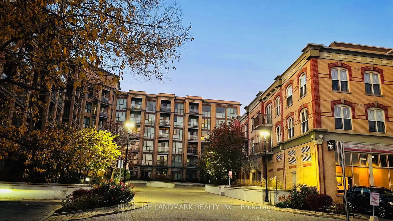 #501 - 68 Main Street N